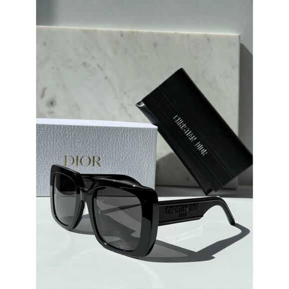 NEW Dior Wildior S3U Oversized Sunglasses in Black main image 6